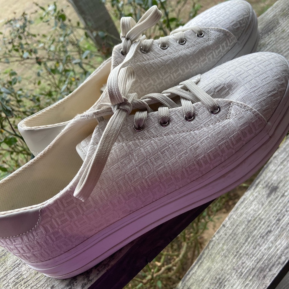Tommy Hilfiger Textured White Sneakers